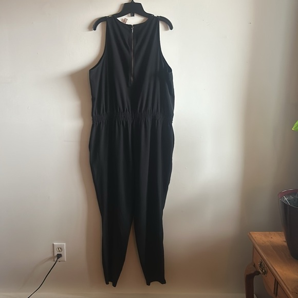 Black jumpsuit - Picture 2 of 2